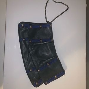 Henri bendel clutch WITH ORIGINAL STIPED BOX